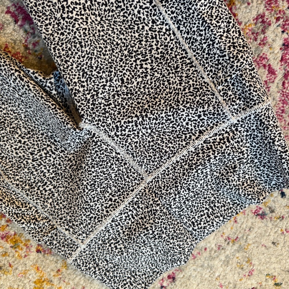 Black and White AthletaLeggings